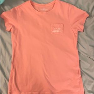 Women’s vineyard vines tshirt